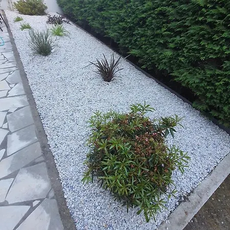 Holiday home Jolie Individuelle Meublee De Plein Pied Avec Jardin