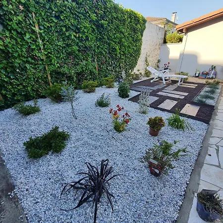 Holiday home Jolie Individuelle Meublee De Plein Pied Avec Jardin Saint-Paul-les-Dax